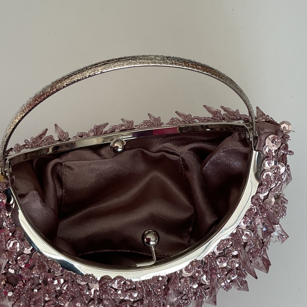 Elegant Pink Beaded Handbag - Picture 4 of 8